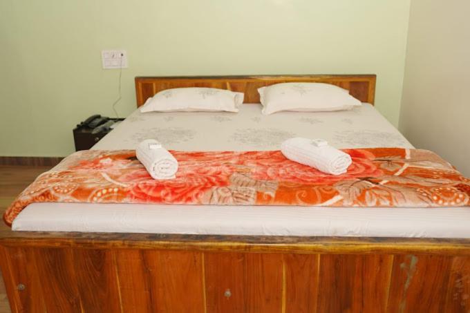 White Elephant Restaurant & Cottages Gokarna Gokarna  Exterior foto