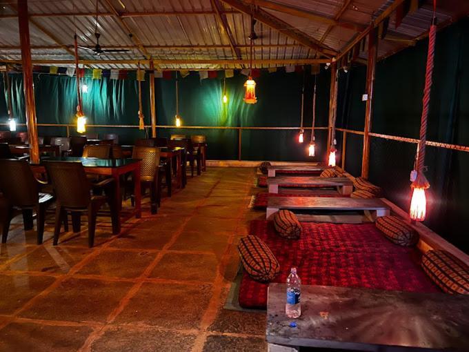 White Elephant Restaurant & Cottages Gokarna Gokarna  Exterior foto