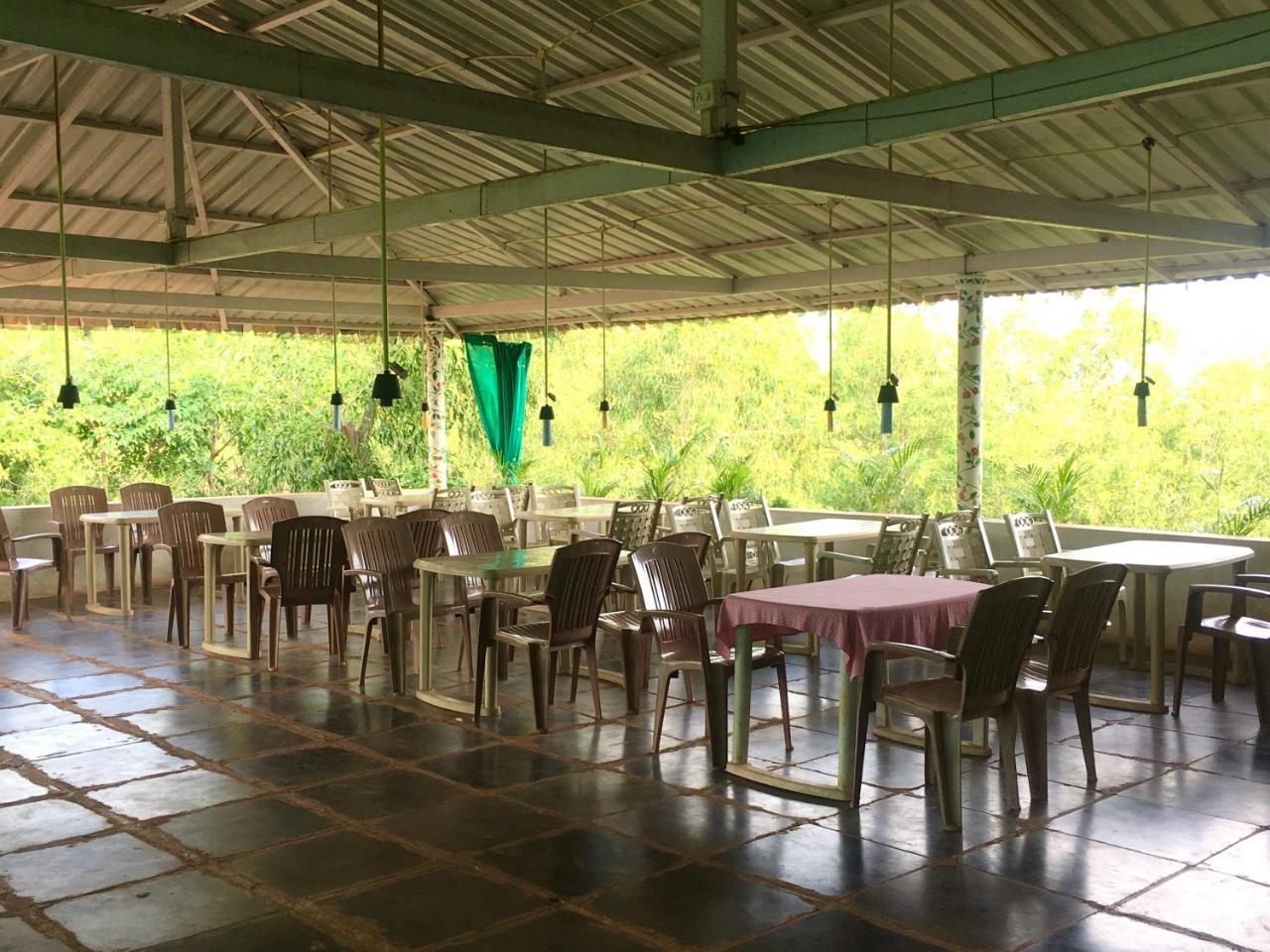 White Elephant Restaurant & Cottages Gokarna Gokarna  Exterior foto