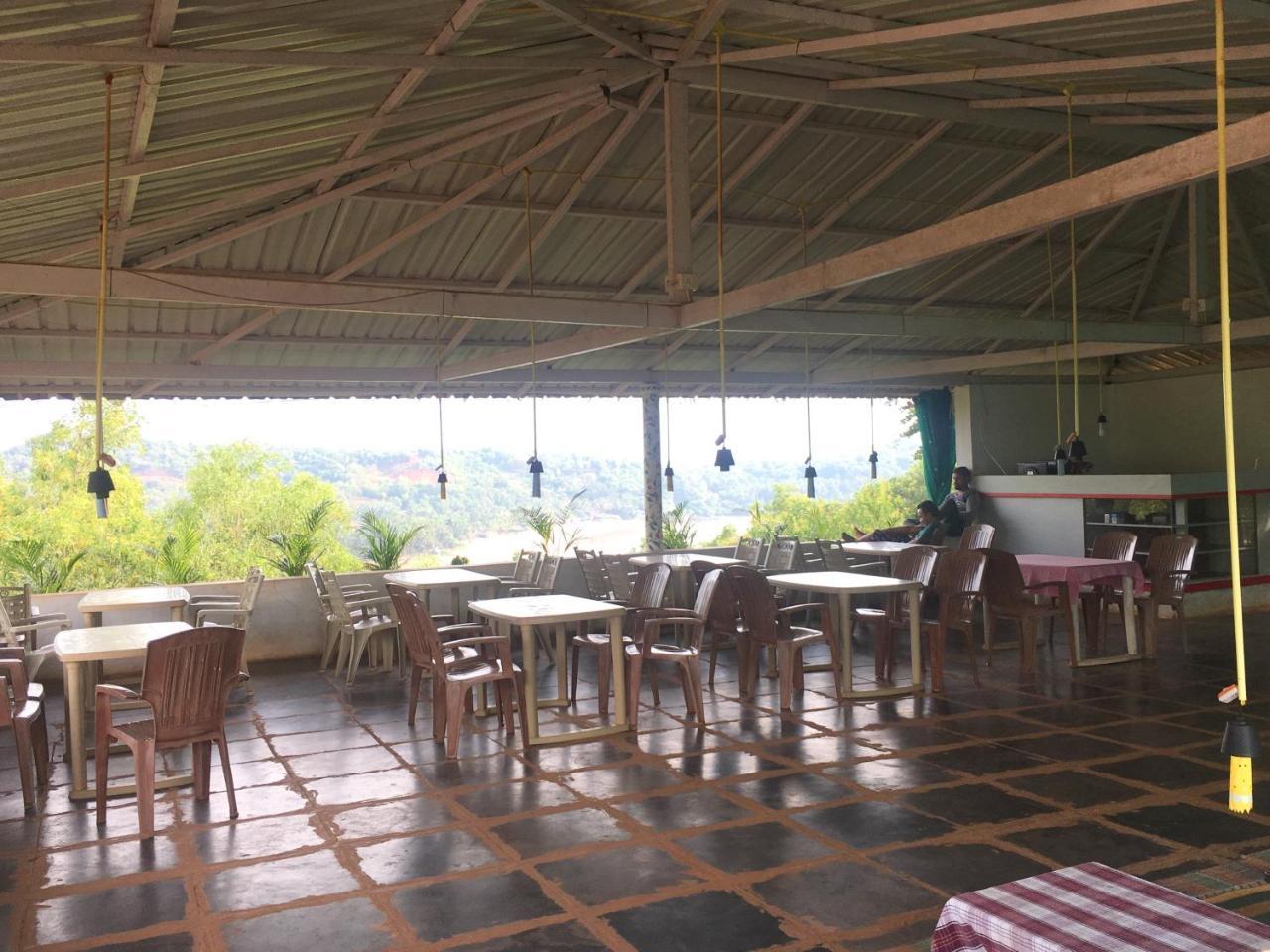 White Elephant Restaurant & Cottages Gokarna Gokarna  Exterior foto