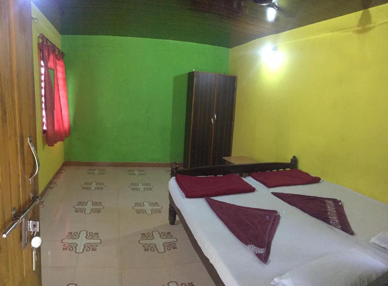 White Elephant Restaurant & Cottages Gokarna Gokarna  Exterior foto